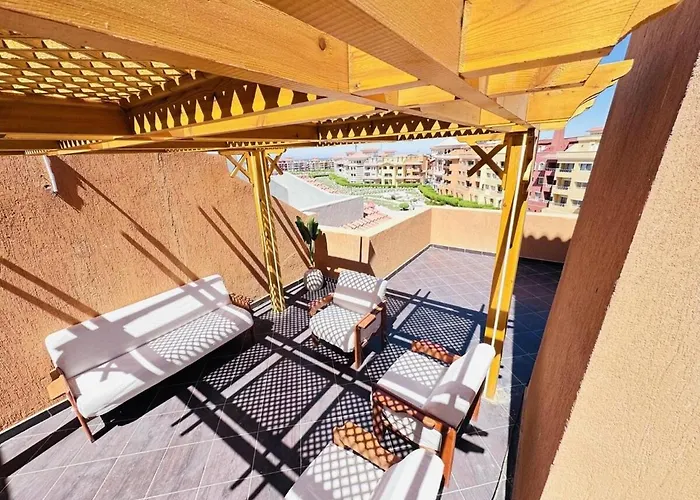 Azure Porto Lagoon View Airport Apartamento